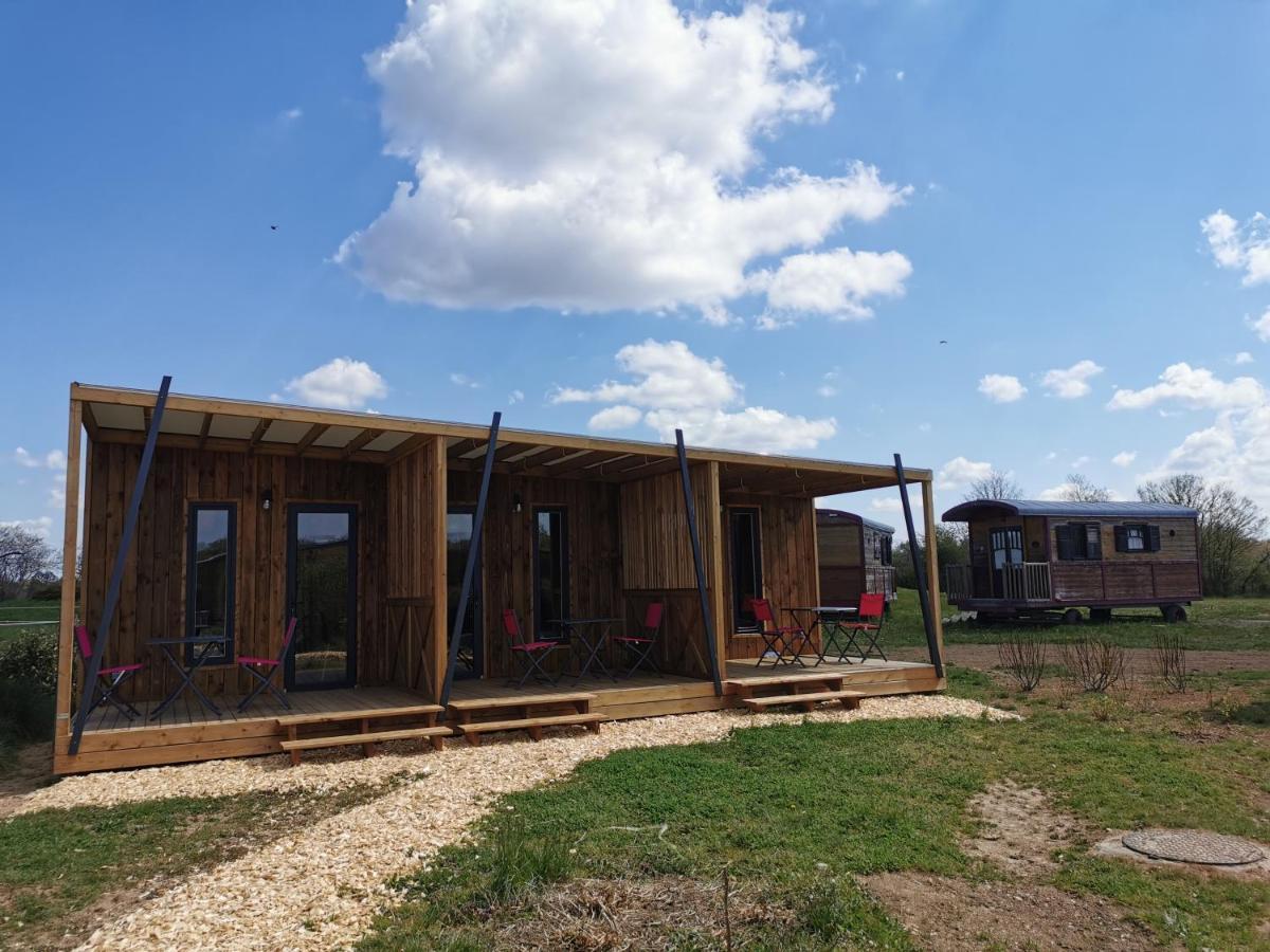 Le Village De Cottages - Le Pole Du Cheval Et De L'Ane Lignieres  Exterior photo