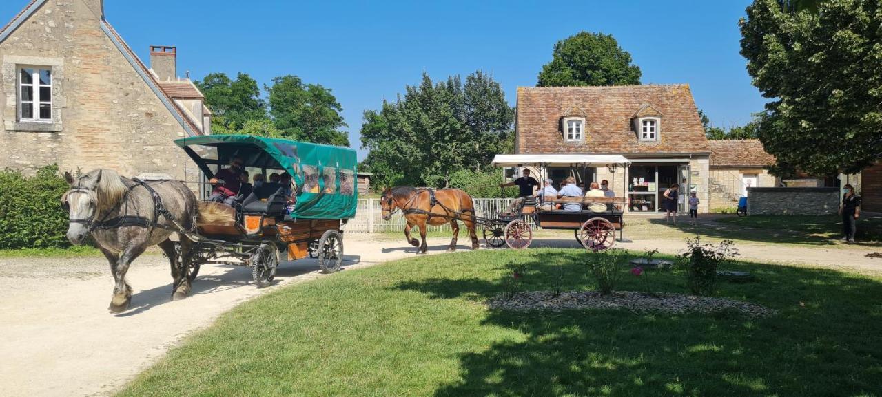 Le Village De Cottages - Le Pole Du Cheval Et De L'Ane Lignieres  Exterior photo